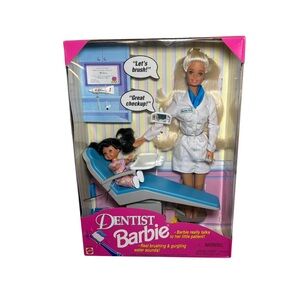Vintage Dentist Barbie NRFB 17255 Mattel 1997 W / Girl Doll, Barbie Really Talks
